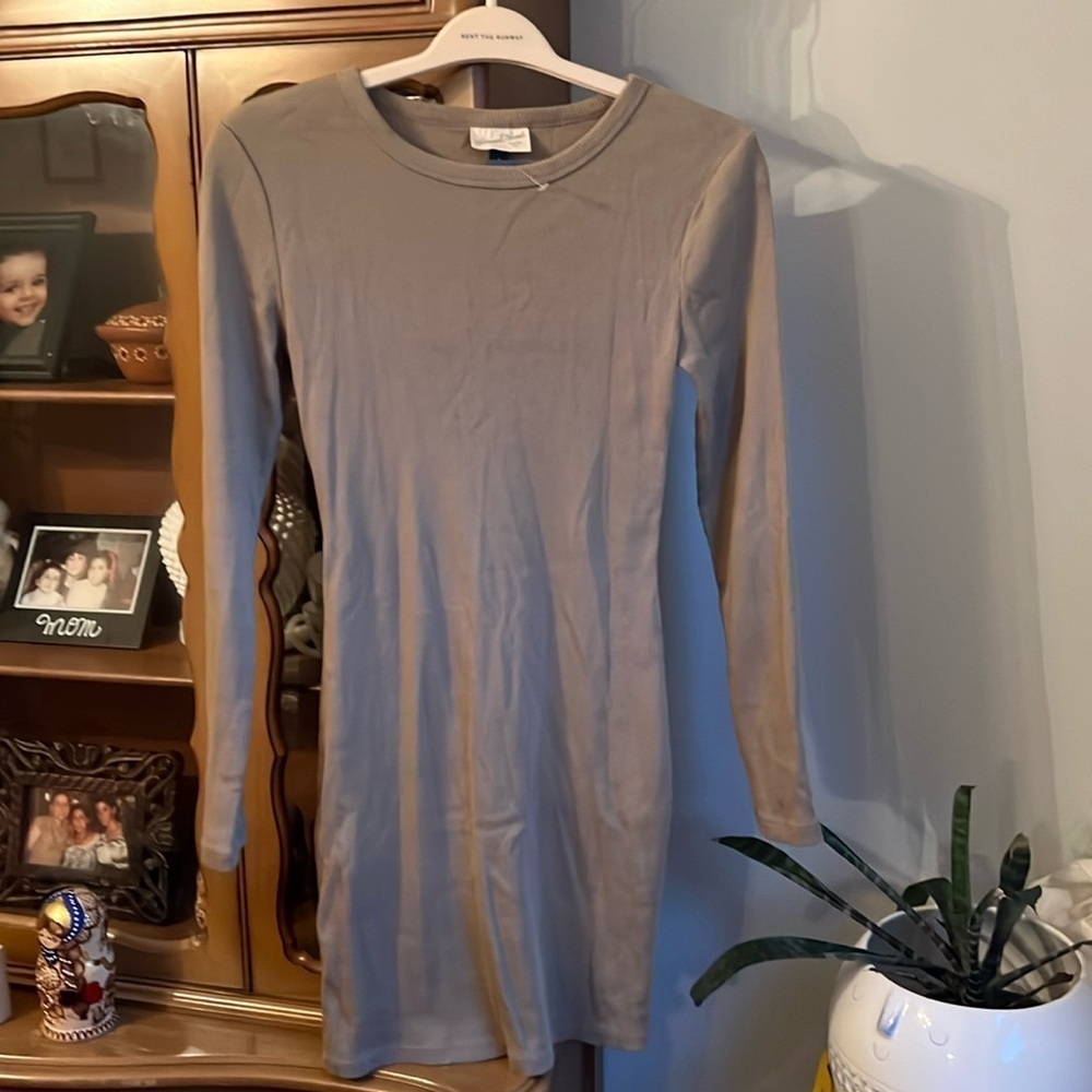 Adorable ribbed dress